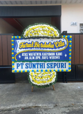 Papan Bunga Duka di Kampung Bugis