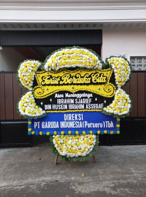 Papan Bunga Duka di Kampung Bugis
